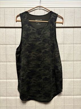 Built basics Camp performance tank